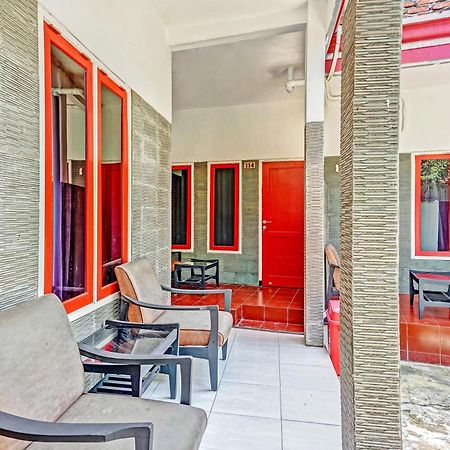 Hotel Kalimantan Surabaya Ngoại thất bức ảnh