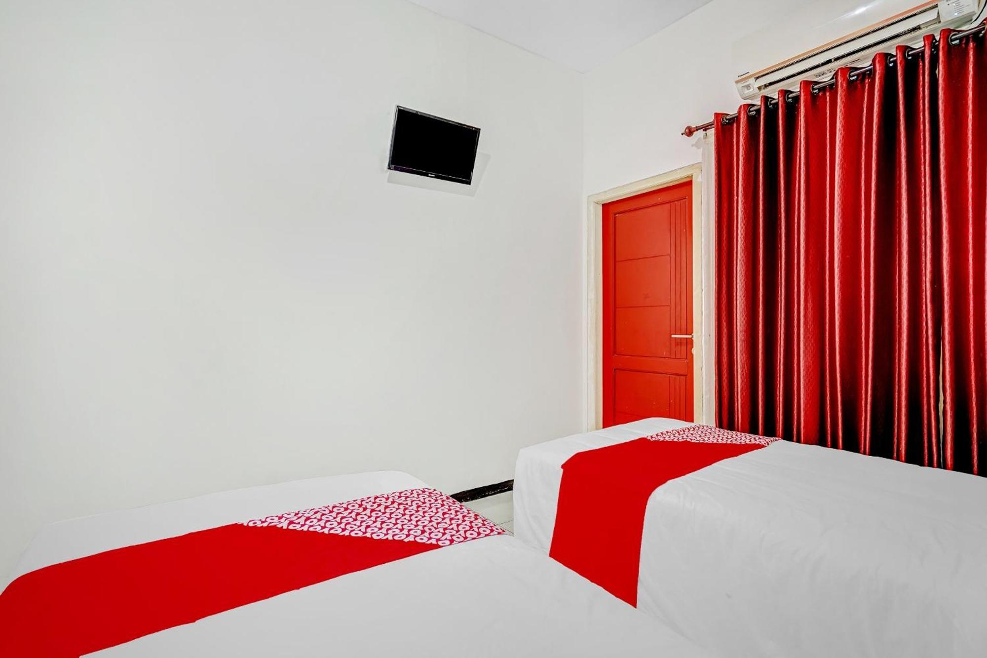 Hotel Kalimantan Surabaya Ngoại thất bức ảnh