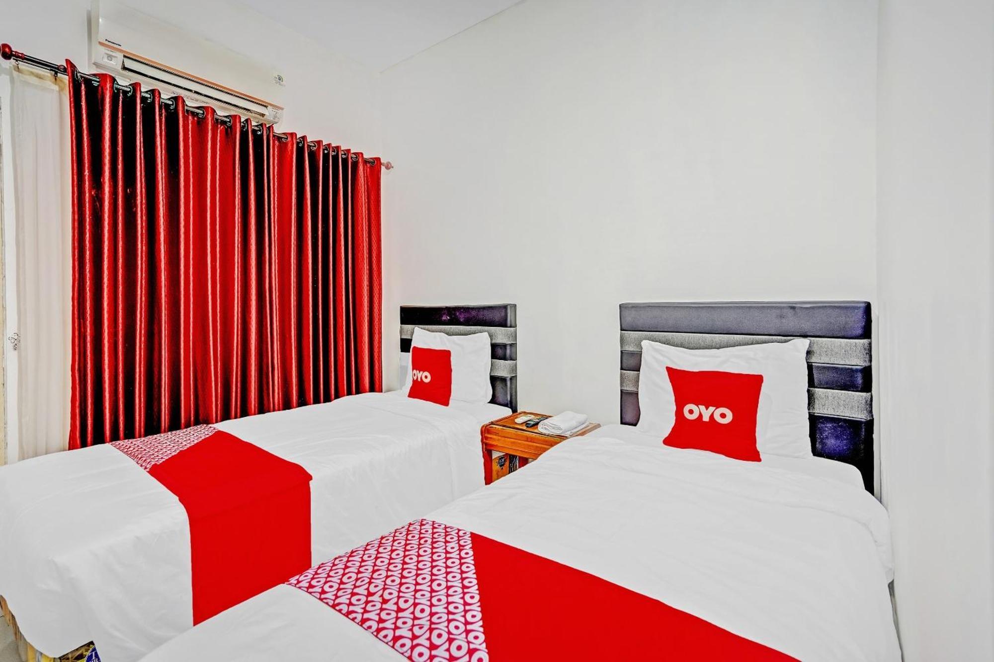 Hotel Kalimantan Surabaya Ngoại thất bức ảnh