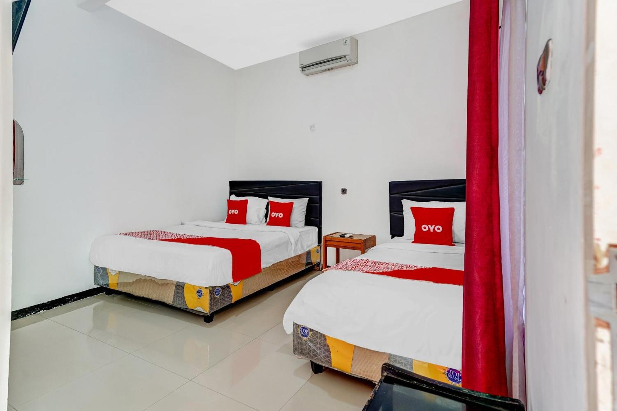 Hotel Kalimantan Surabaya Ngoại thất bức ảnh