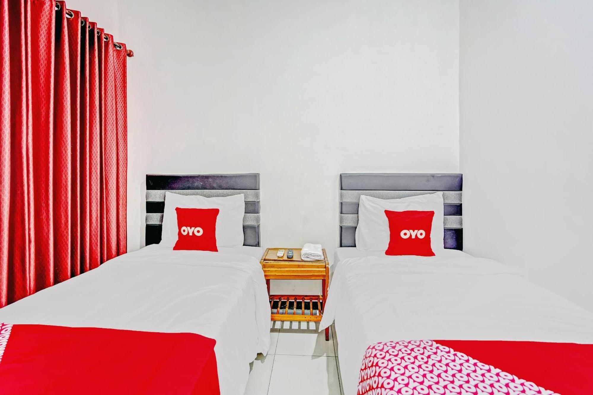 Hotel Kalimantan Surabaya Ngoại thất bức ảnh
